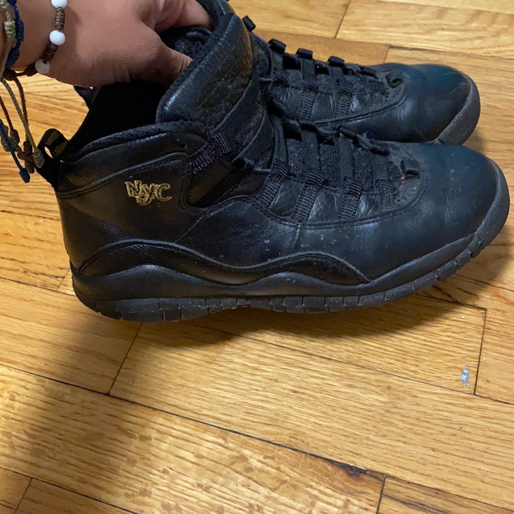 Jordan 10s , nyc’s , size 5y